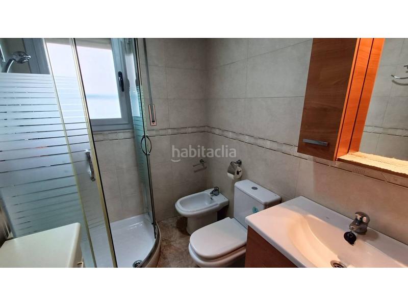 Foto ea901c2e-cf9e-43e3-a66d-3a31a5b94032. Piso amplio y luminoso piso con impresionante terraza en zona residencial en Santa Coloma de Gramenet