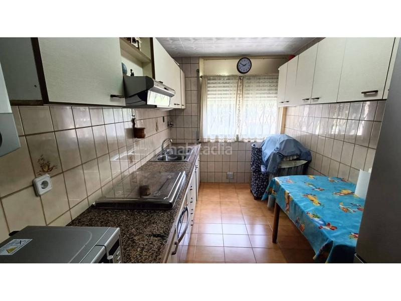 Foto f3a87085-f841-4aa9-a0d8-0cc7dffc72eb. Piso amplio y luminoso piso con impresionante terraza en zona residencial en Santa Coloma de Gramenet