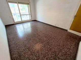 Pis  Mònaco. Amplio piso de 91m con balcón, ascensor y excelente ubicación
