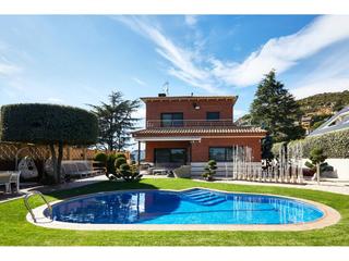 Casa in Mas Ram. Exclusiva en mas ram  badalona  vive el lujo a solo 10 minutos d