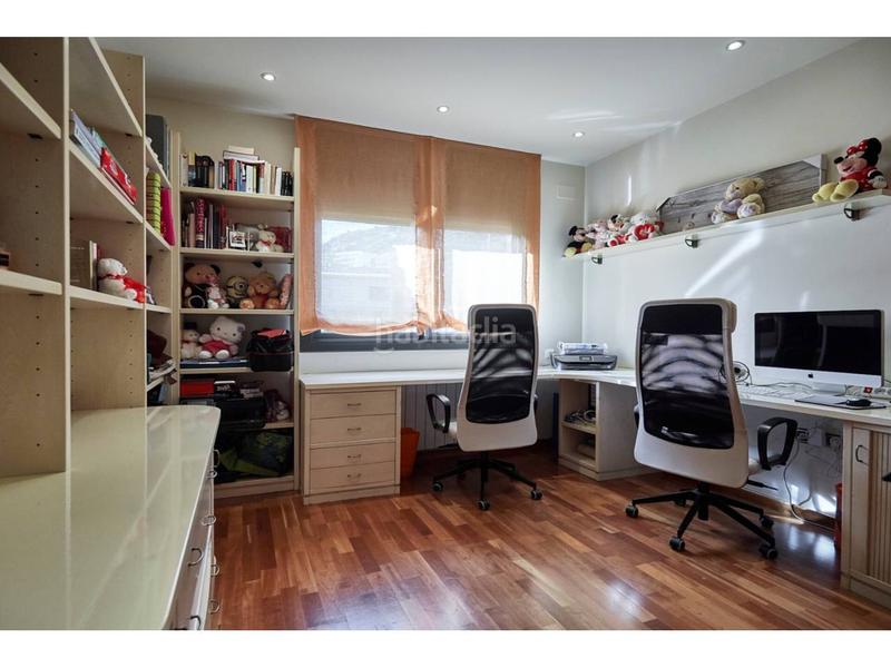 Foto 471bfeb0-38f1-4219-8460-9acfd9f6c512. Haus mit heizung parking pool in Mas Ram Badalona