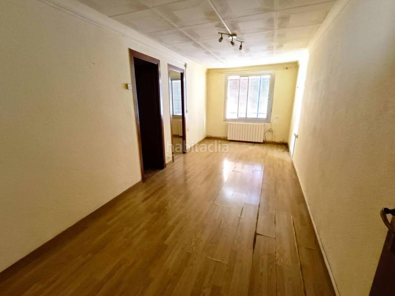Foto 2a782fab-88da-4460-98ac-d6a714d8c82a. Piso  con gran potencial en el centro ! en Riu Sud Santa Coloma de Gramenet