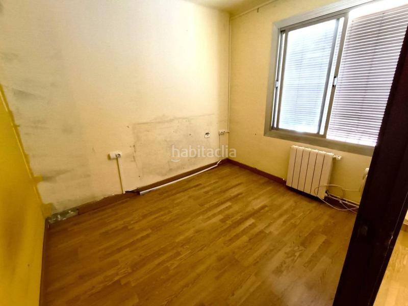 Foto 81f333ee-9cb1-40bb-9fd7-ba20dff941fd. Piso  con gran potencial en el centro ! en Riu Sud Santa Coloma de Gramenet