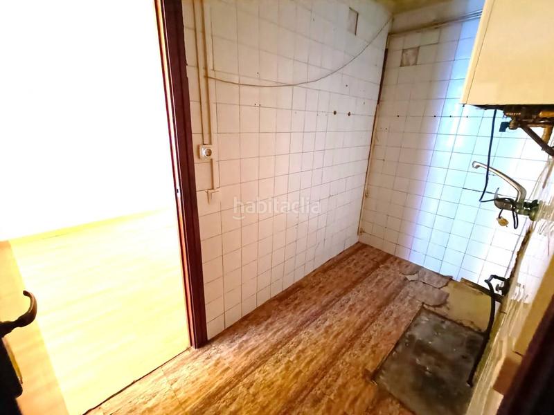 Foto 9c3f2697-2908-4c2e-9472-d3f70322f24a. Piso  con gran potencial en el centro ! en Riu Sud Santa Coloma de Gramenet