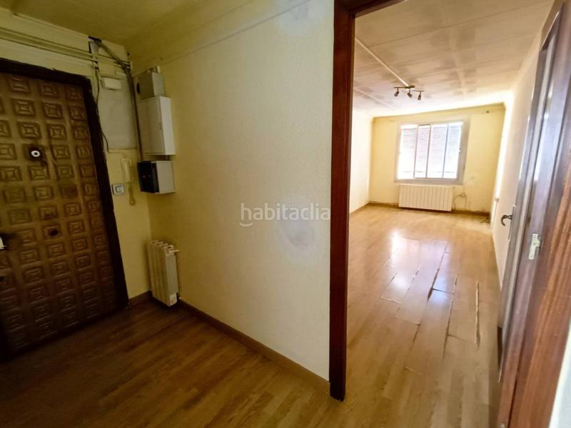 Foto a8f36d1f-a076-4646-a243-004b36f7c97a. Piso  con gran potencial en el centro ! en Riu Sud Santa Coloma de Gramenet