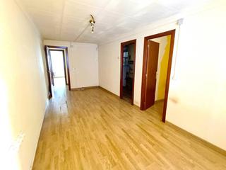 Etagenwohnung  Sant joaquim. Piso con gran potencial en el centro de santa coloma de gramenet