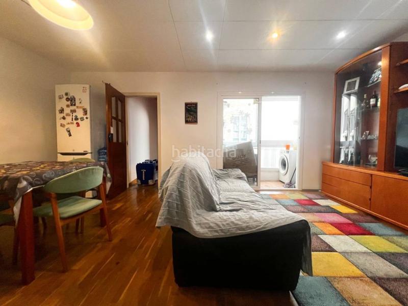 Foto 3ef2ac4d-6856-4462-9269-25e4b4c6e771. Piso excelente ocasión para inversores! en El Raval Santa Coloma de Gramenet