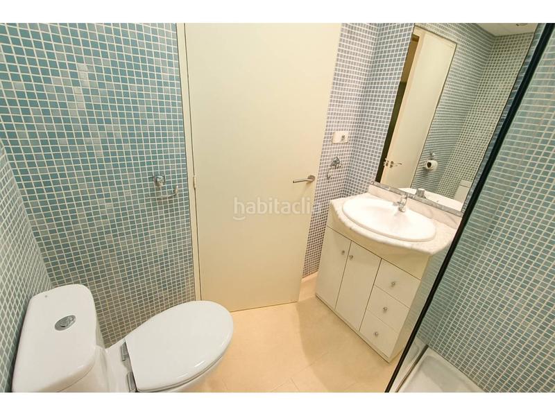 Foto b012b96a-1e88-469a-9bde-42326bf12184. Business premise in Centre Santa Coloma de Gramenet