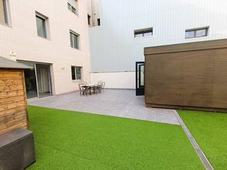 Flat  Sant isidre. Piso con terraza en centro de badalona