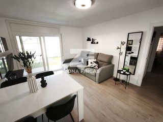 Pis  Calle santiago rusiñol. Planta baja totalmente reformada con terraza