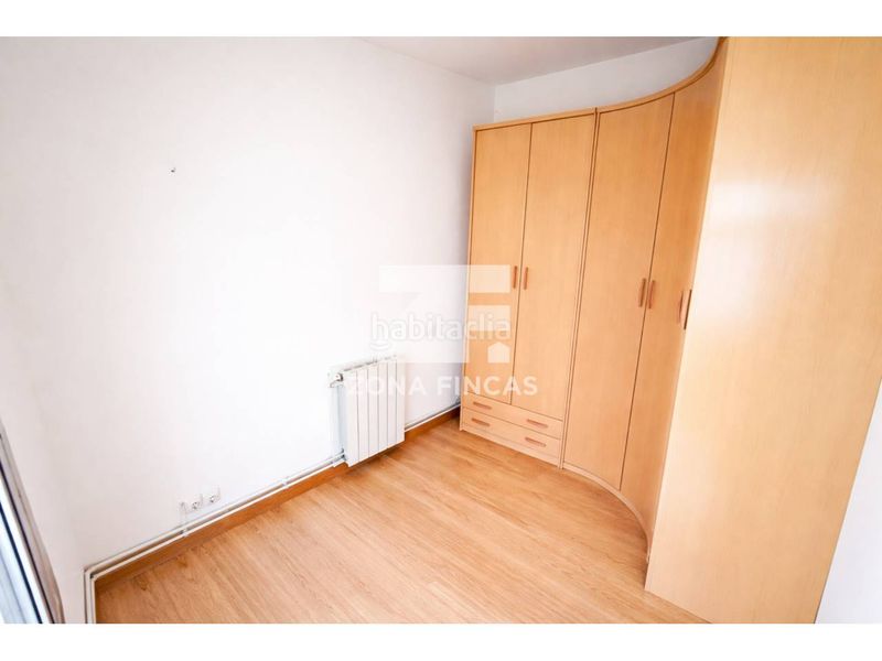 Foto 4c47eb9a-8367-402d-a1a1-8bec6647d940. Casa con riscaldamento in Riu Nord Santa Coloma de Gramenet