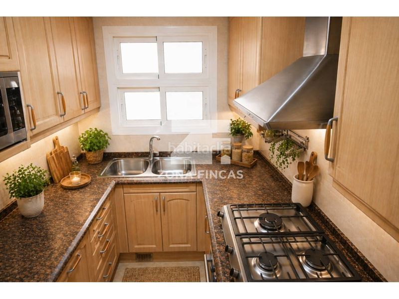Foto 5c67222e-b42c-418a-a928-5acda3f5023c. Casa con riscaldamento in Riu Nord Santa Coloma de Gramenet