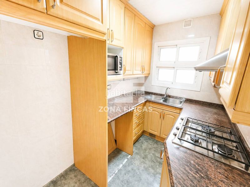 Foto 885c5f5a-a3f6-4cd0-9a6e-2186e2787c23. Casa con riscaldamento in Riu Nord Santa Coloma de Gramenet