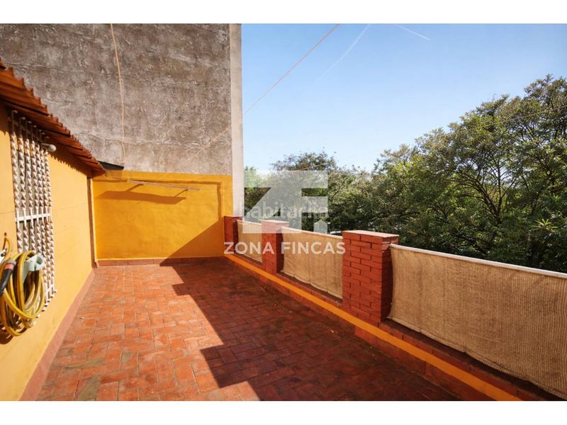 Foto c1375c50-6191-47f0-855a-58c4a4d85920. Casa con riscaldamento in Riu Nord Santa Coloma de Gramenet