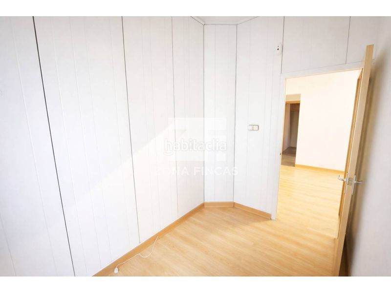 Foto fd25dbc7-41ca-4235-a0c4-eb3a4c19856c. Casa con riscaldamento in Riu Nord Santa Coloma de Gramenet