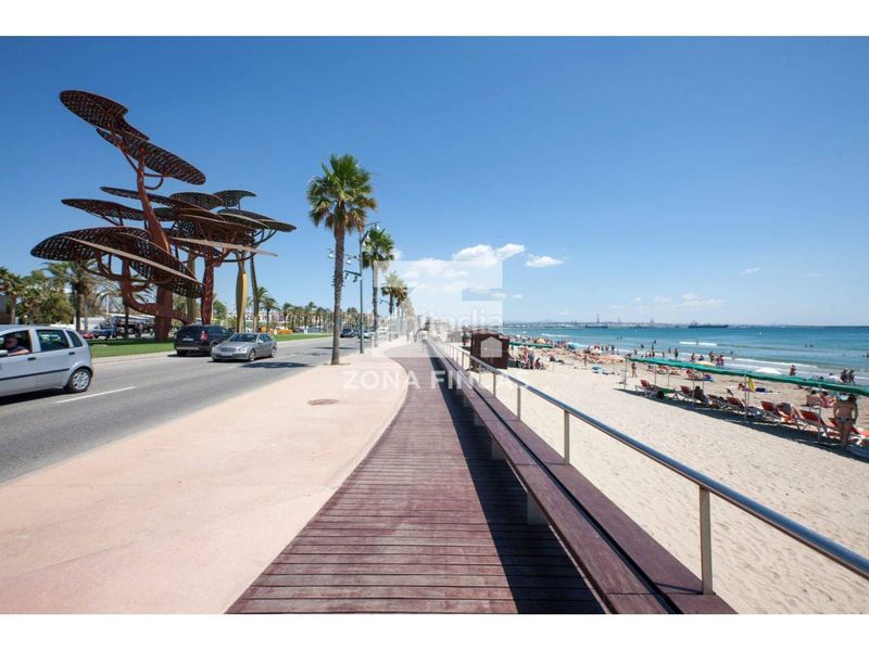 Foto 7c0d8df3-b91d-4f2c-bcbd-bc2fcdf95462. Pis a Centre Pineda de Mar