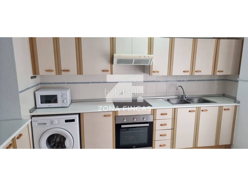 Foto b9be371c-3231-4138-a198-eb448cf21cef. Pis a Centre Pineda de Mar