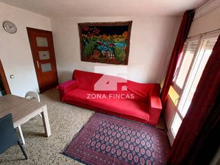 Flat in Calle el cano 2. Vivienda en venta a escasos metros del cap santa rosa