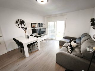Pis a Calle santiago rusiñol 1. Piso en venta en singuerlínles oliverescan franquesaguinardera08