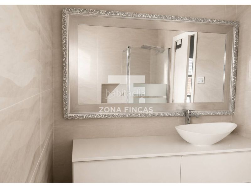 Foto 5a9a46a9-2f7c-4d3e-ac85-c1e330268df2. Maison dans calle sardana 10 dans Bufalà Badalona