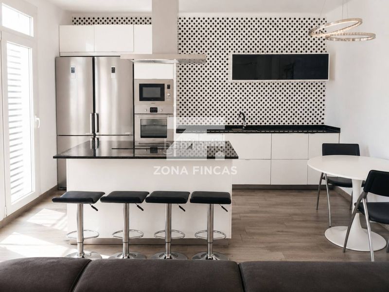 Foto 5c867ac3-f5d8-4f27-bf3e-44580bd65227. Maison dans calle sardana 10 dans Bufalà Badalona