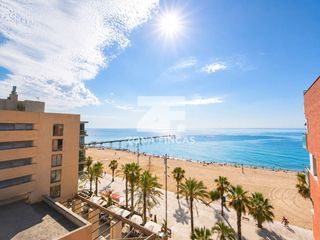 Pis a Plaza pati de la vela 5. Despierta cada ma�ana con el mediterr�neo como protagonista.