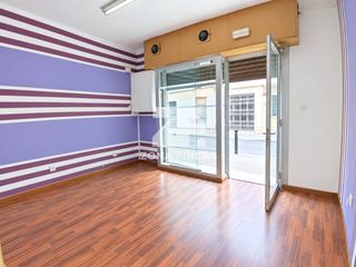 Lloguer Local Comercial a Calle balldovina 20. Local en alquiler