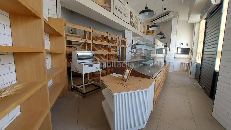 Foto 8123c4f9-b85e-488b-b770-59af87c90119. Lloguer local comercial a Capuchinos - Los Olivos Vélez - Málaga