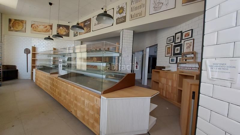 Foto a73e1dd1-2e4c-47db-b97f-76d8f8fa7956. Lloguer local comercial a Capuchinos - Los Olivos Vélez - Málaga