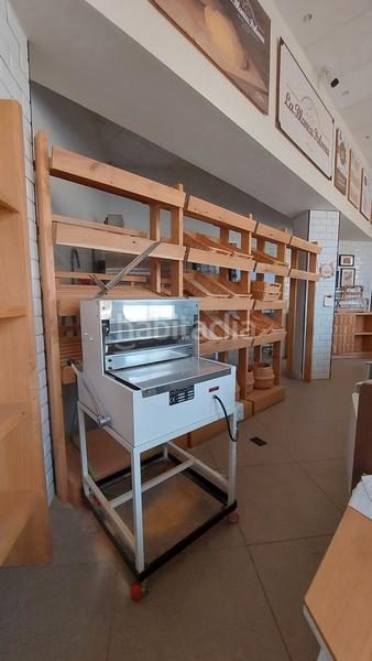 Foto f7be79cb-bc75-4ae7-9df3-ca6af996a470. Lloguer local comercial a Capuchinos - Los Olivos Vélez - Málaga