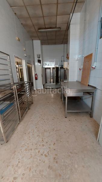 Foto 7cdb7a9d-728d-46ce-b13a-8347fe5052e4. Location local commercial dans Capuchinos - Los Olivos Vélez - Málaga