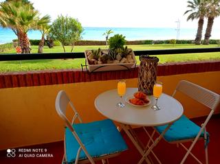 Apartamento en El Peñoncillo. Se vende precioso apartamento en primera línea de playa , en zon