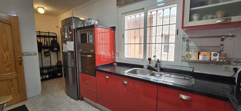 Foto 386360a4-0f6e-46ae-9b46-e62da500ffce. Maison jumelée dans Torrox pueblo Torrox