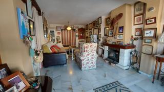 Casa adossada a El Tomillar. Se vende chalet en el tomillar de torre del mar