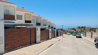 Casa a Almayate Bajo. Se vende estupenda casa adosada en valle-niza (vélez-málaga)