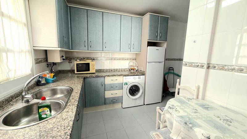 Foto d85be339-9bbc-49c3-8782-5a94408e21cb. Lloguer pis a calle infantes 31 a Poniente-Faro Torre del Mar
