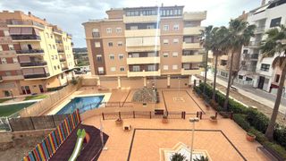 Appartement à Camino Viejo de Málaga. Se vende estupendo piso en la zona nueva de vélez-málaga.
