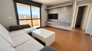 Piso en Camino Viejo de Málaga. Se vende estupendo piso en la zona nueva de vélez-málaga.