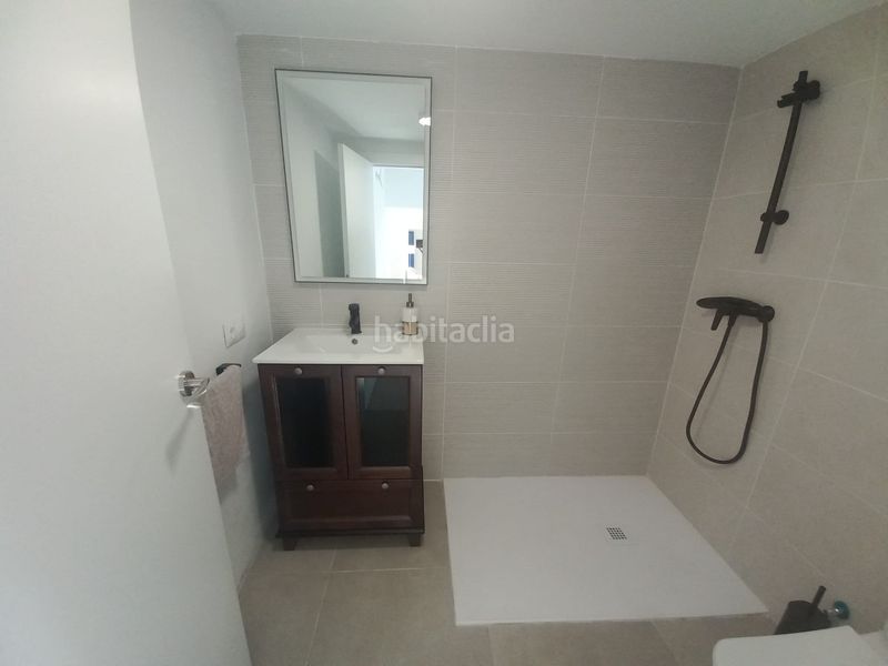 Foto 8bc3d892-8ccd-4849-8a86-5e50b4b090b9. Casa adossada a Centro Histórico Vélez - Málaga