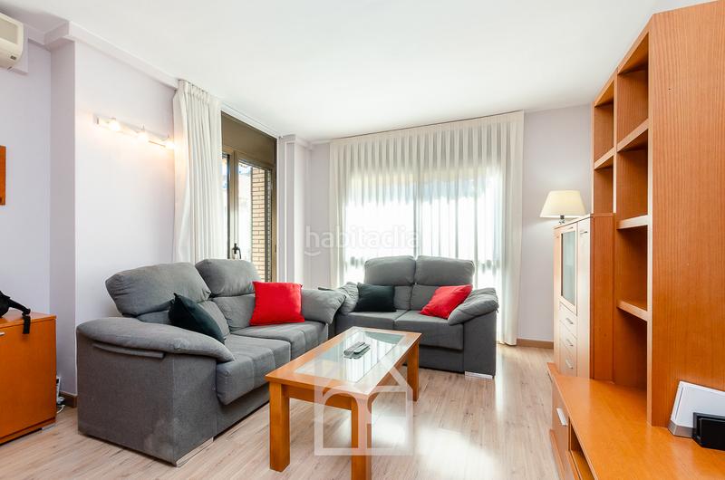 Foto 05e0baa3-0e41-4464-93d1-09d8b34f68ec. Appartamento con riscaldamento parcheggio in Fontsanta-Fatjó Cornellà de Llobregat