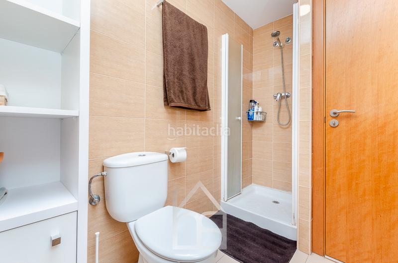 Foto 536bcb01-9b4d-47af-9b82-7b4031940eed. Appartamento con riscaldamento parcheggio in Fontsanta-Fatjó Cornellà de Llobregat