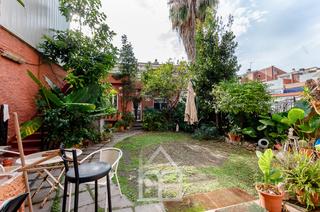 Appartement à Centre. Planta baja con patio de 60 m²