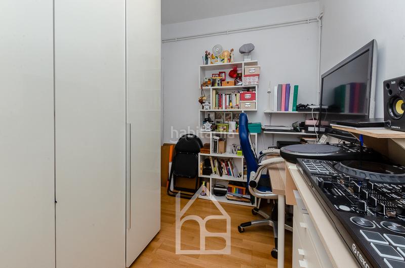 Foto e71c3bd4-8a0f-4136-81f6-98606b8e63da. Pis amb calefacció a Centre Cornellà de Llobregat