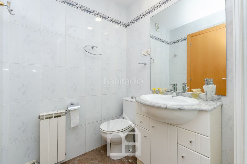 Foto 2ae40f54-08ec-48f8-a458-d40a838a548c. Pis amb calefacció aparcament a Almeda - El Corte Inglés Cornellà de Llobregat