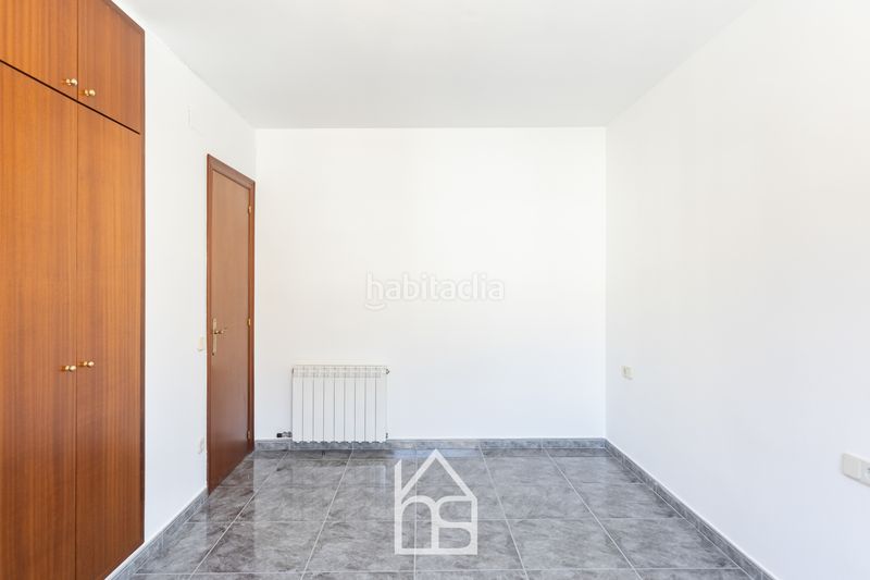 Foto 3364ca2d-7021-465c-8a17-7f87ea468cec. Casa adossada amb calefacció aparcament a Centre Cornellà de Llobregat