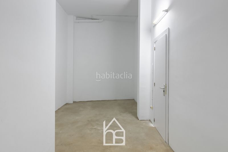 Foto 5aa46b38-bf85-456d-9338-e41b38653cd3. Casa adossada amb calefacció aparcament a Centre Cornellà de Llobregat