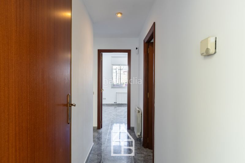 Foto ea3ceba0-a4fd-4577-bed8-e29857d57def. Casa adossada amb calefacció aparcament a Centre Cornellà de Llobregat