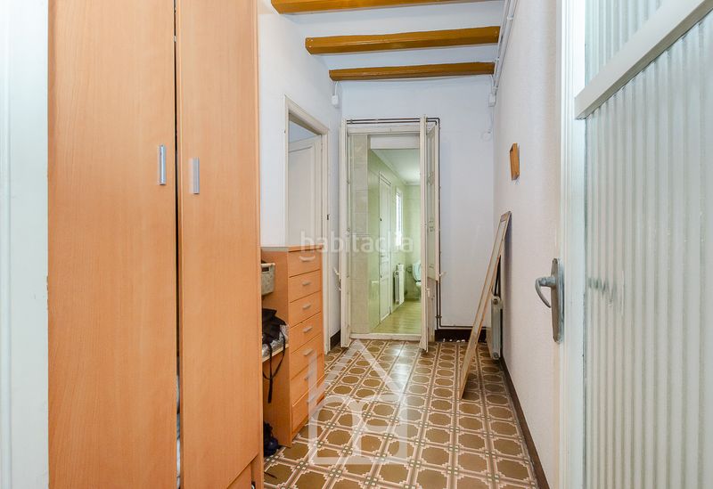 Foto cc18e635-7398-4948-af01-378c4af402c5. Casa adossada amb calefacció aparcament a Riera Cornellà de Llobregat