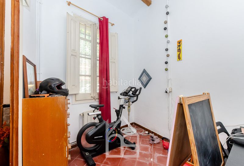 Foto d1561fb7-512f-40d7-b159-a1716aef0a59. Casa adossada amb calefacció aparcament a Riera Cornellà de Llobregat