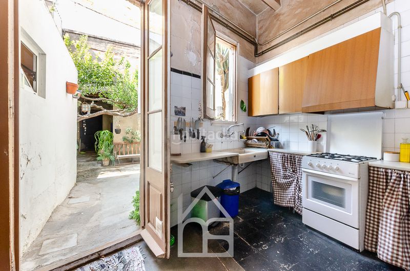 Foto dd530d75-daea-42c6-8e46-f8331ba0aec9. Casa adossada amb calefacció aparcament a Riera Cornellà de Llobregat